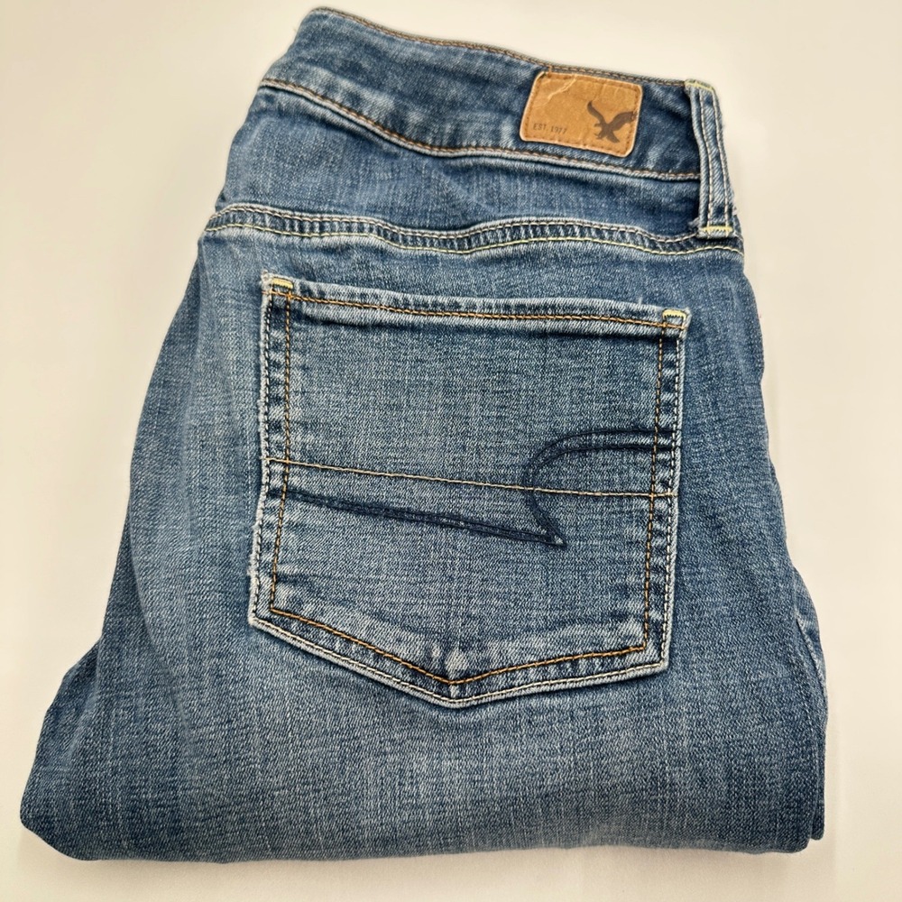American Eagle Straight Jeans Womens 6 Long Blue Super Stretch Mid Rise Denim